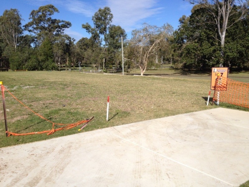 51 Idonia St, Bridgeman Downs QLD 4035