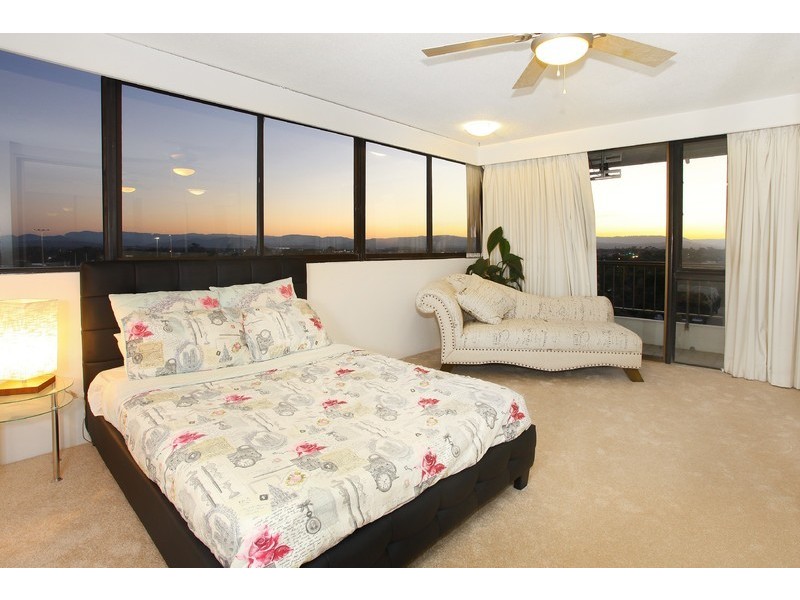 25/54 Hooker Blvd, Mermaid Waters QLD 4218