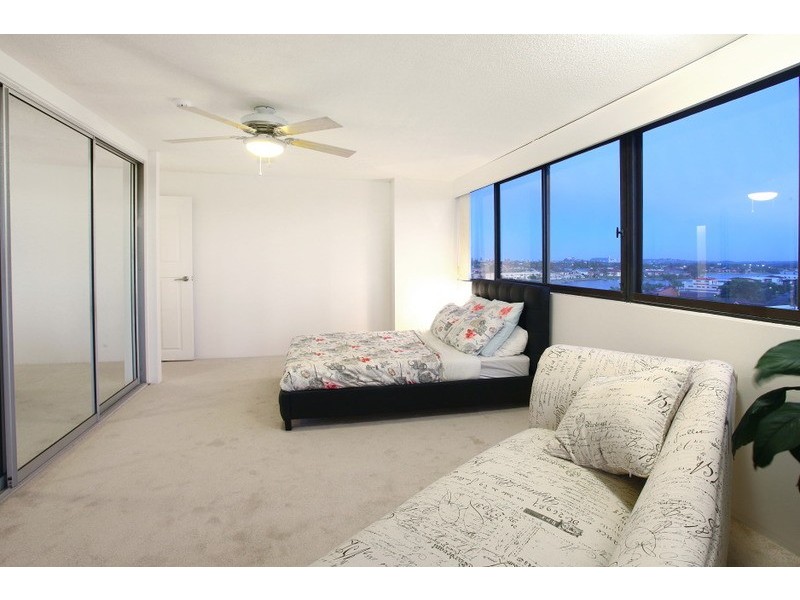 25/54 Hooker Blvd, Mermaid Waters QLD 4218