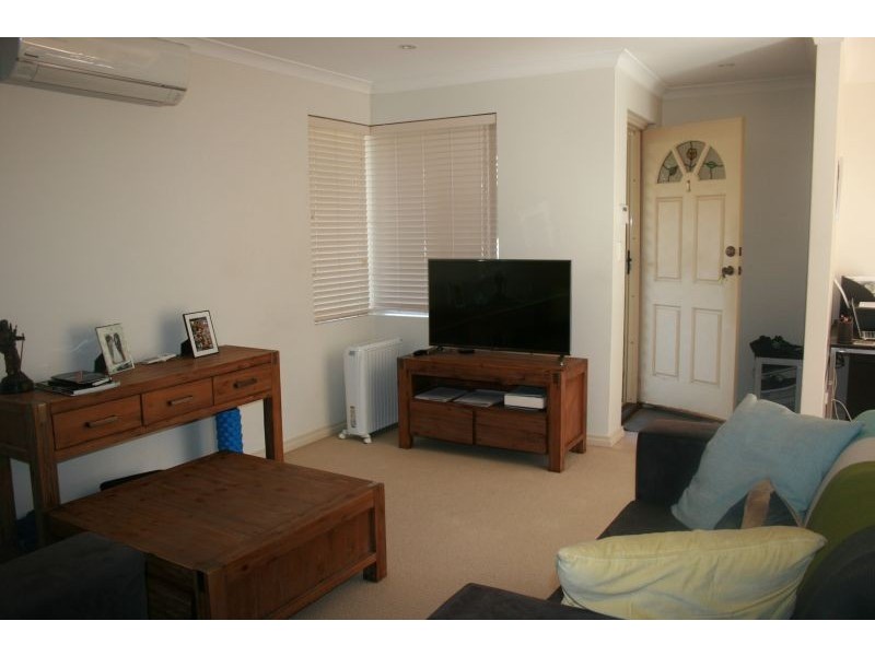 1/14 Wynyard St, Yokine WA 6060