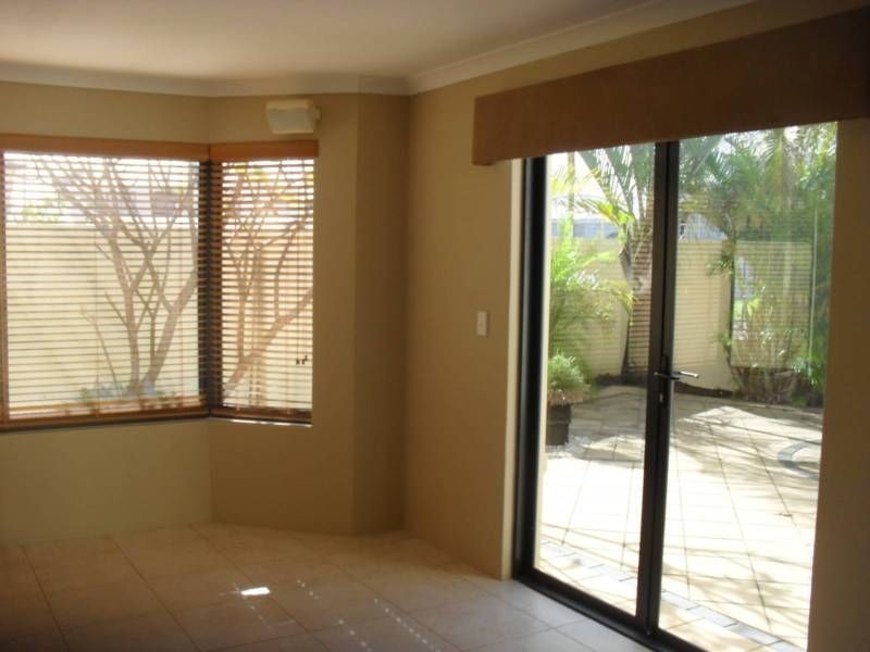 25 Sirrocco drive, Erskine WA 6210