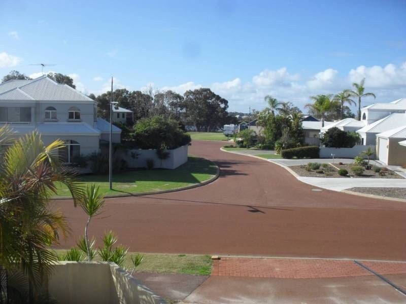 25 Sirrocco drive, Erskine WA 6210