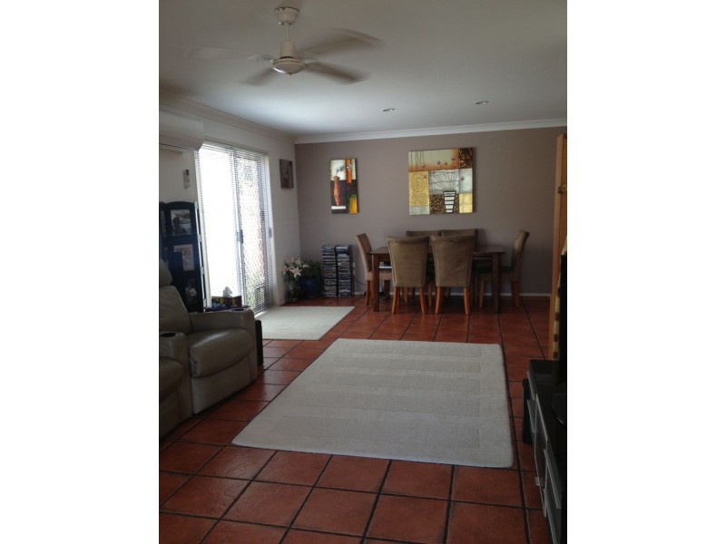 1/6 Marybeth Crescent, Molendinar QLD 4214