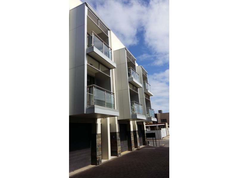 152 Gray Street, Adelaide SA 5000