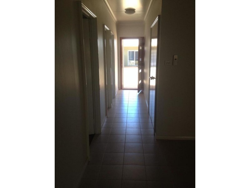 11 Hibiscus Way, Newman WA 6753