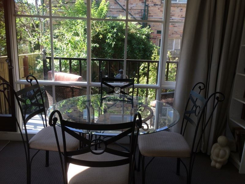 1/10 Parkside St, Elsternwick VIC 3185