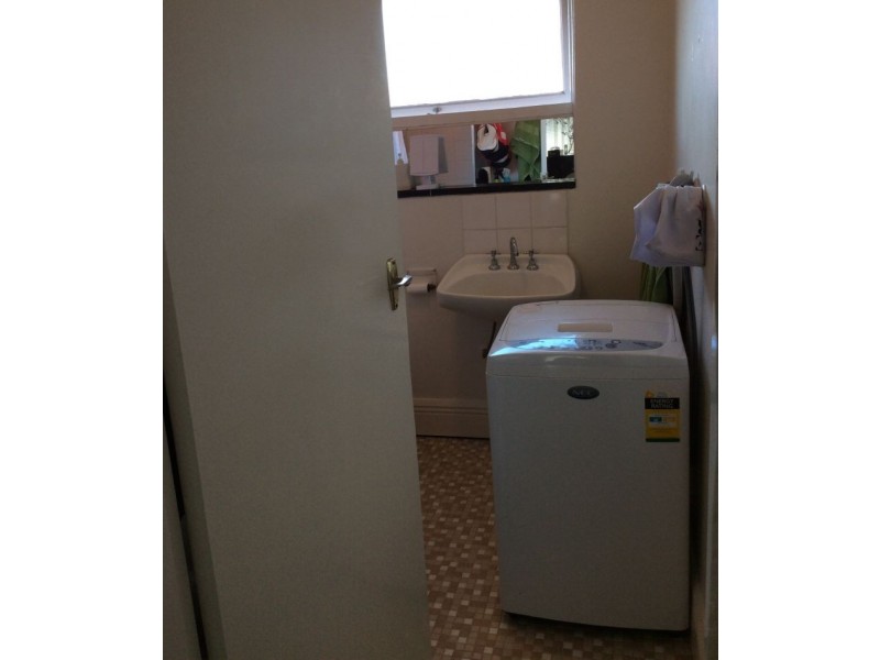 8/39 Heller St, Brunswick West VIC 3055