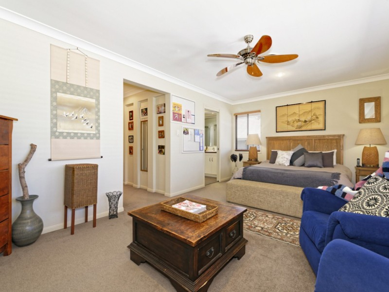 2 Burgan Place, North Lakes QLD 4509