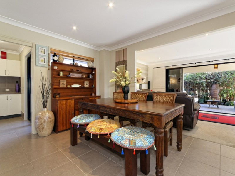 2 Burgan Place, North Lakes QLD 4509