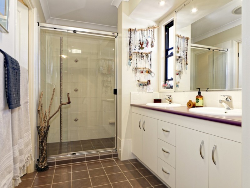 2 Burgan Place, North Lakes QLD 4509