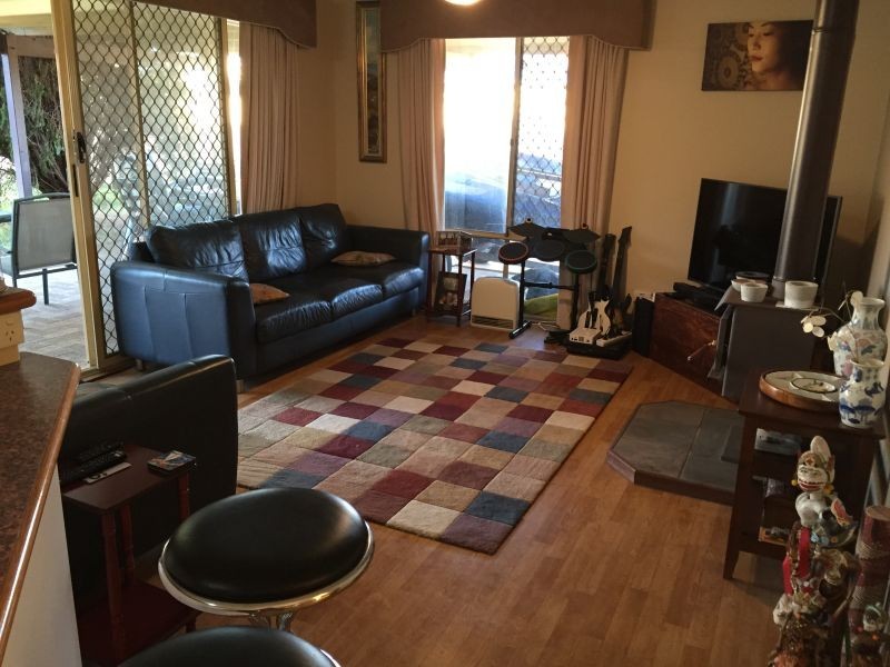 14 Port Royal Dr, Safety Bay WA 6169