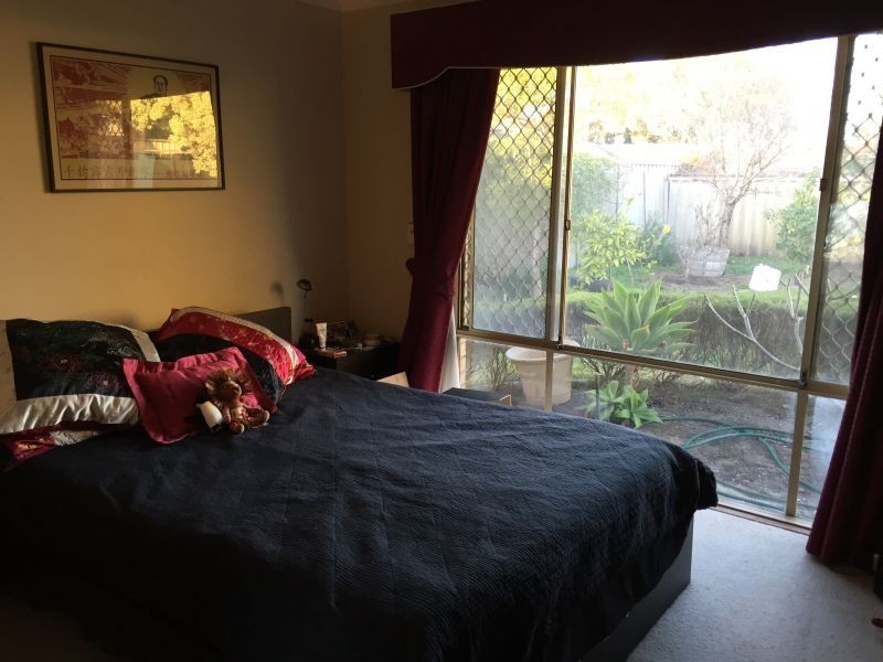 14 Port Royal Dr, Safety Bay WA 6169