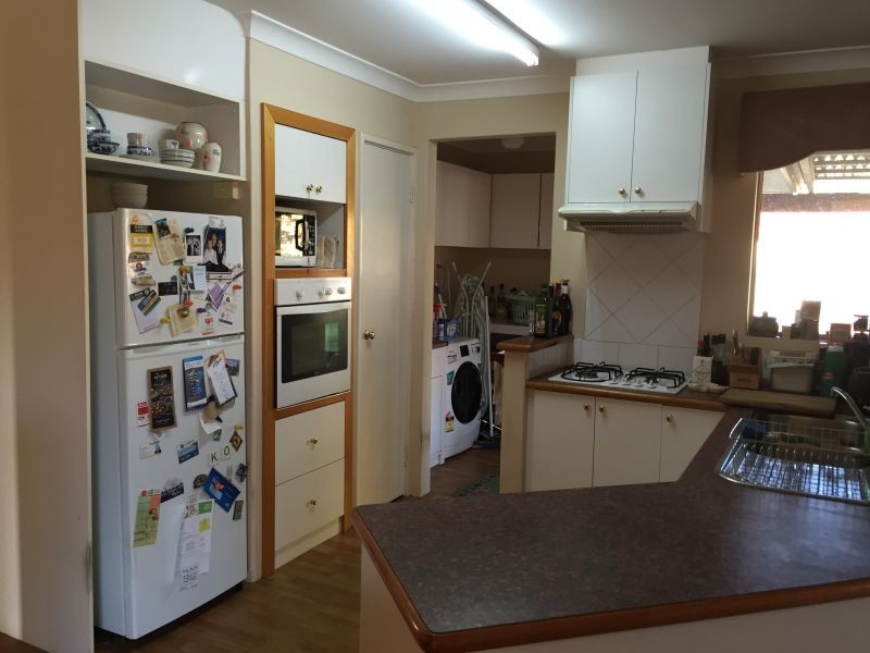 14 Port Royal Dr, Safety Bay WA 6169