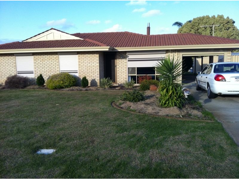 14 Port Royal Dr, Safety Bay WA 6169