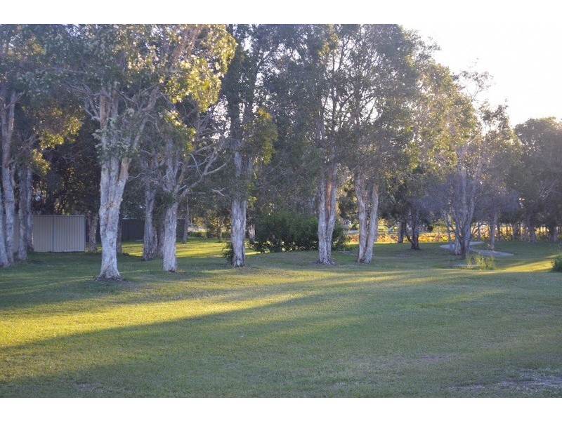 42 Mackeral Street, Sandstone Point QLD 4511