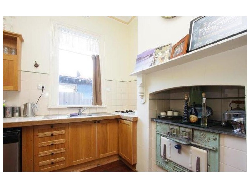 296 Railway Parade, East Cannington WA 6107