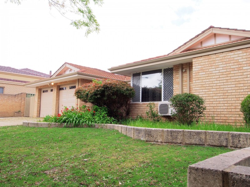 8 Stringfellow Dr, Bull Creek WA 6149