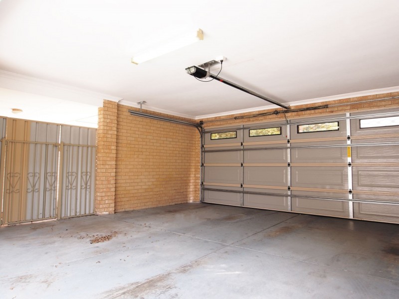 8 Stringfellow Dr, Bull Creek WA 6149