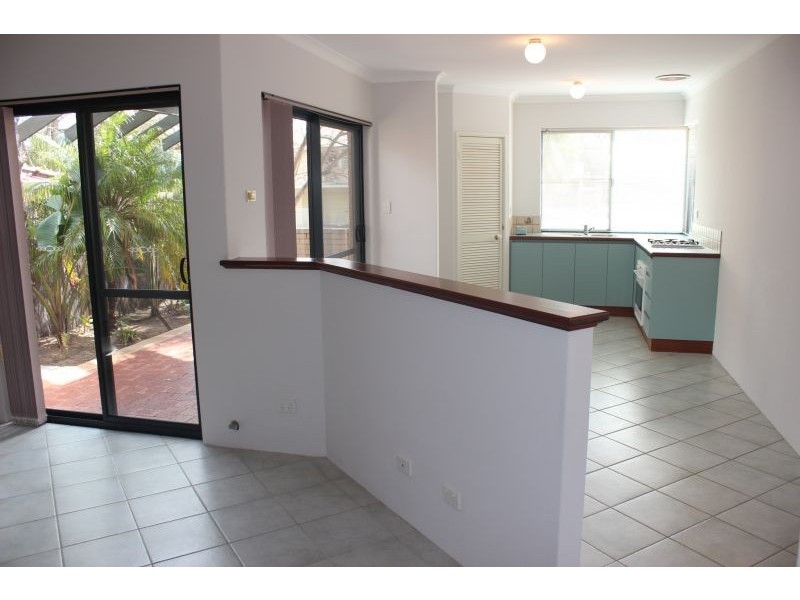 2/59 HARRISON ST, Rockingham WA 6168