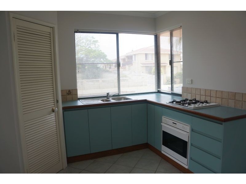 2/59 HARRISON ST, Rockingham WA 6168