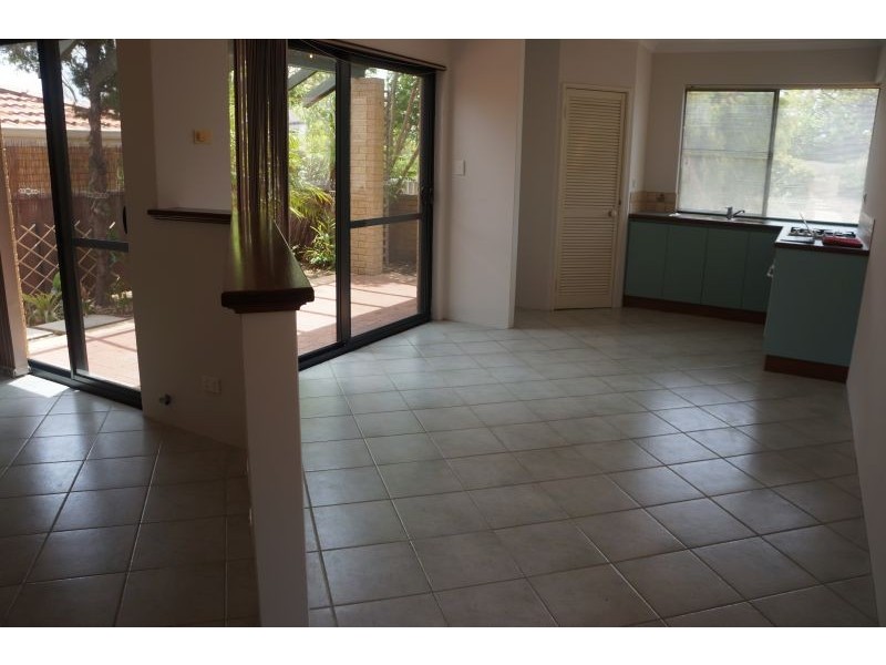 2/59 HARRISON ST, Rockingham WA 6168