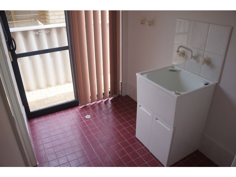 2/59 HARRISON ST, Rockingham WA 6168