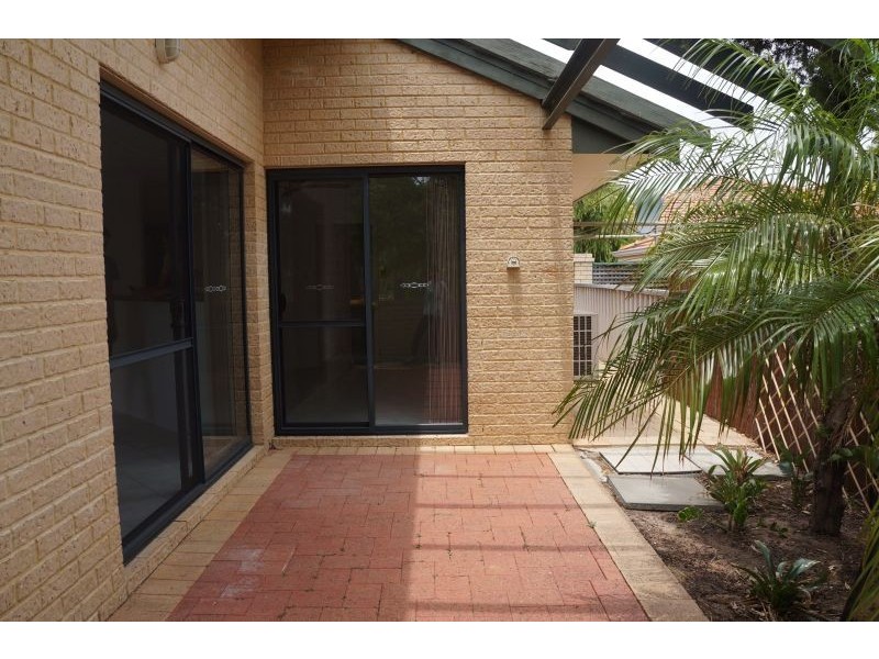 2/59 HARRISON ST, Rockingham WA 6168