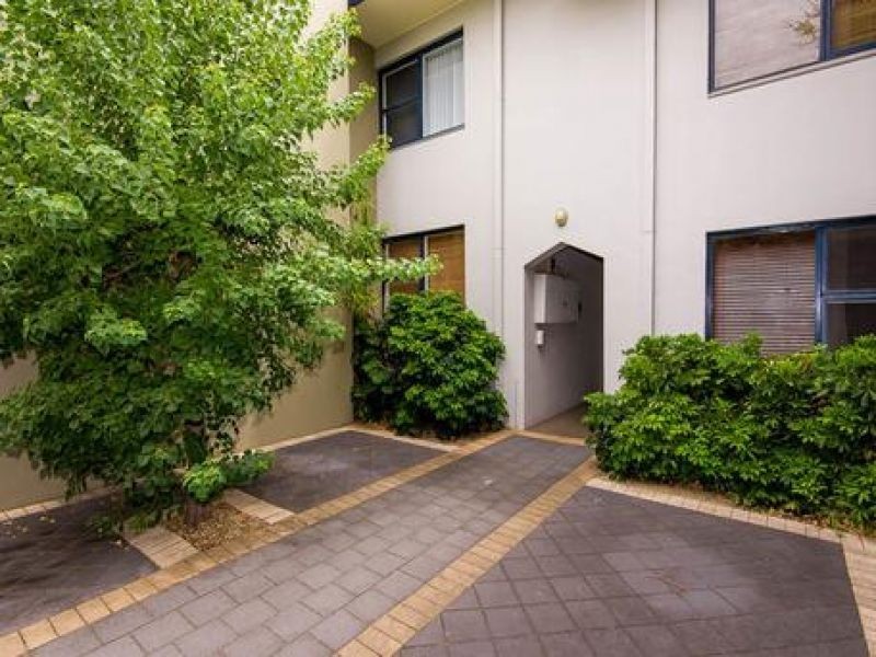 8/25B Ullapool Road, Applecross WA 6153