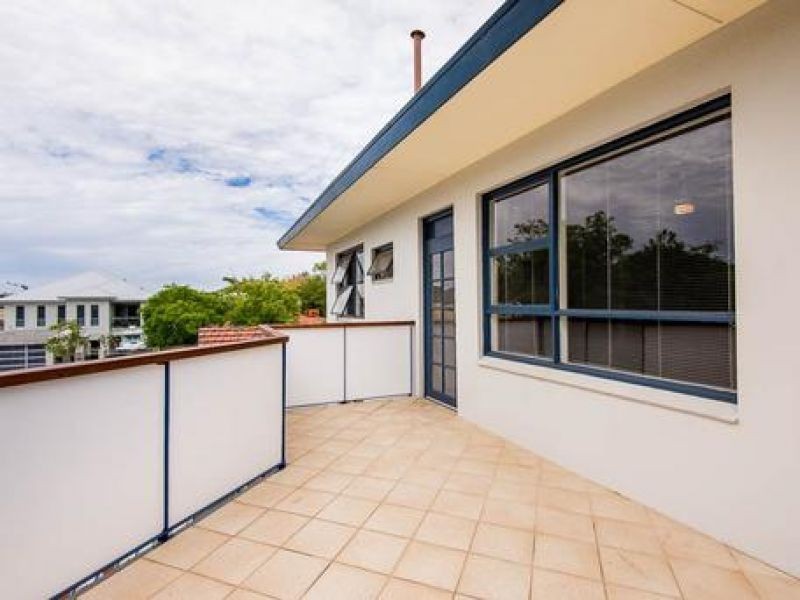 8/25B Ullapool Road, Applecross WA 6153