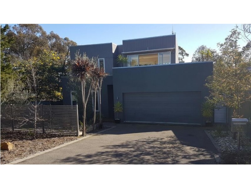 10 Wirrana St, Quarry Hill VIC 3550