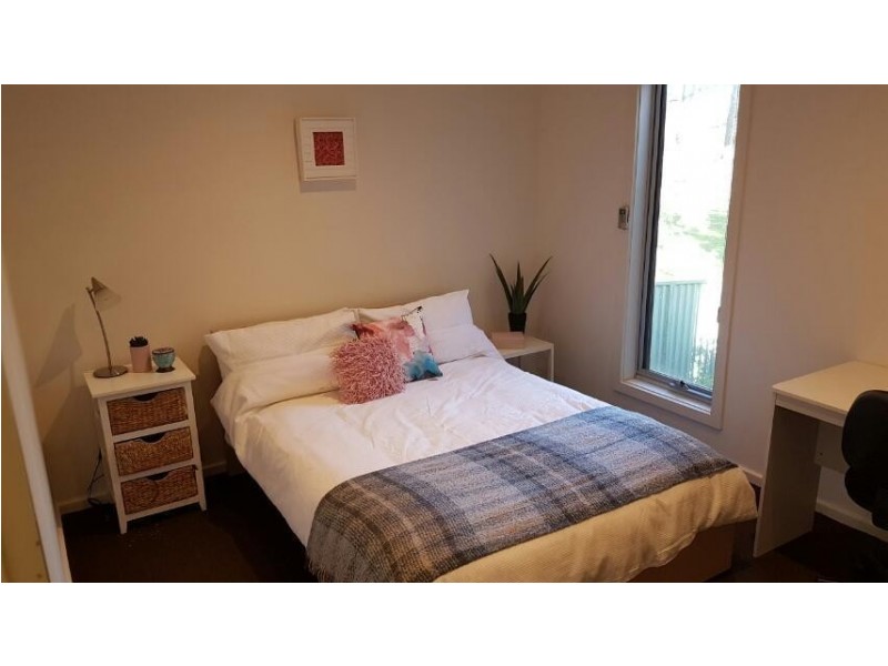 10 Wirrana St, Quarry Hill VIC 3550