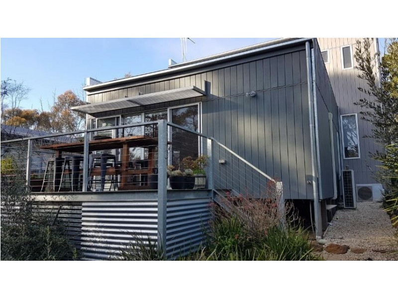 10 Wirrana St, Quarry Hill VIC 3550