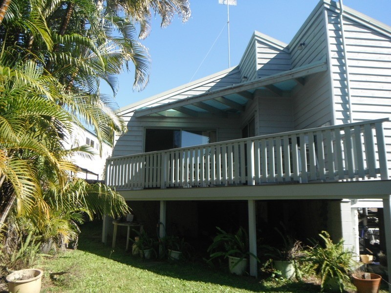 61 Eumundi Noosa Rd, Noosaville QLD 4566