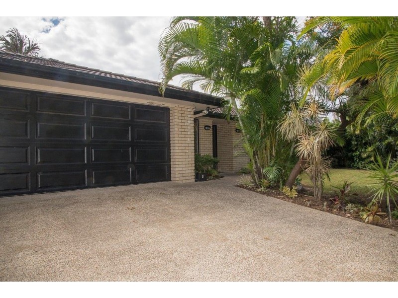 2 First Avenue, Marcoola QLD 4564