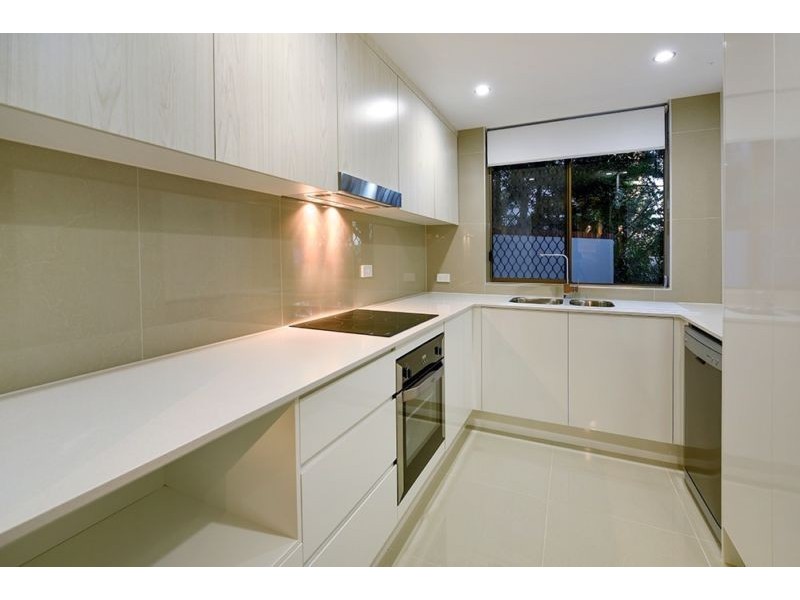 13/24 Hamilton Avenue, Surfers Paradise QLD 4217