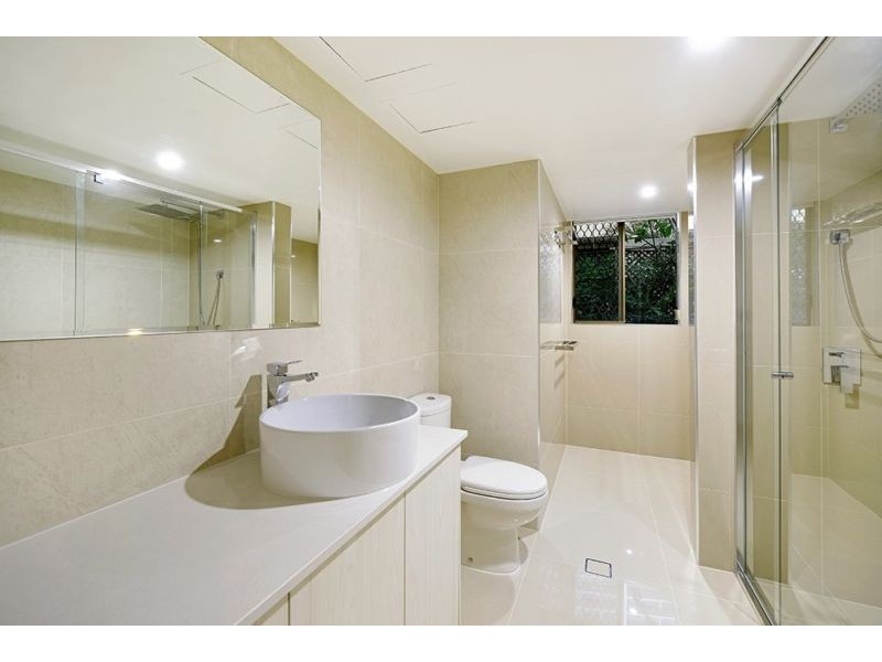 13/24 Hamilton Avenue, Surfers Paradise QLD 4217