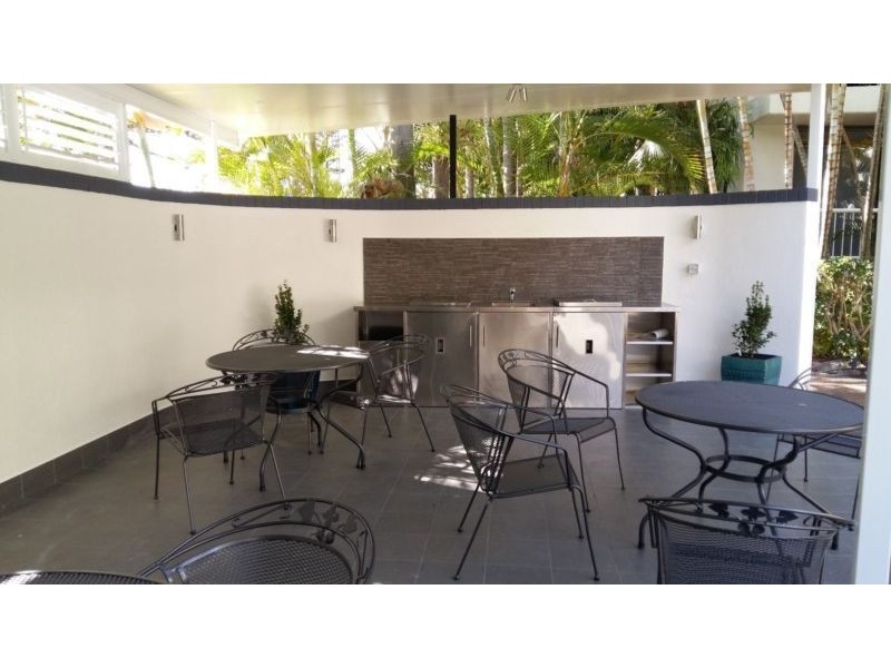 13/24 Hamilton Avenue, Surfers Paradise QLD 4217