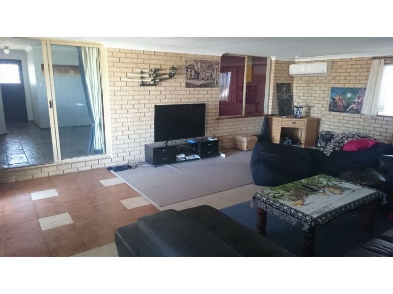 21 Chestnut Grove, Mirrabooka WA 6061