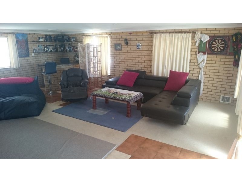 21 Chestnut Grove, Mirrabooka WA 6061