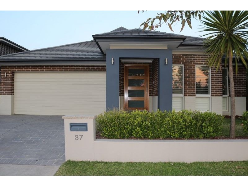 37 Pebble Crescent, The Ponds NSW 2769