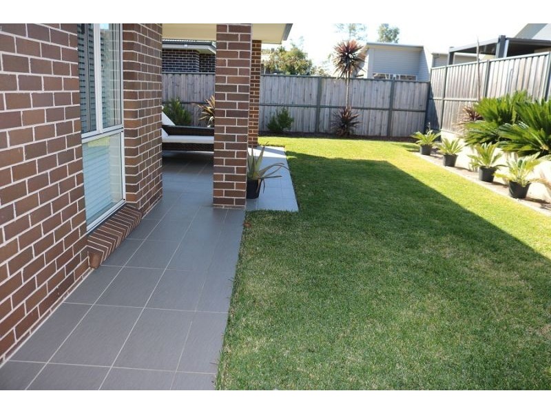 37 Pebble Crescent, The Ponds NSW 2769