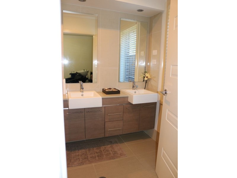 37 Pebble Crescent, The Ponds NSW 2769