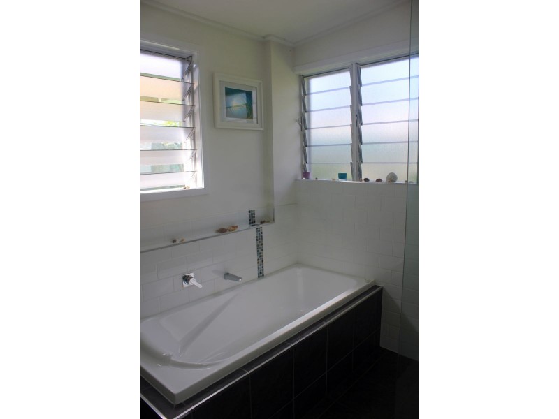8 Pine Street, Forrest Beach QLD 4850