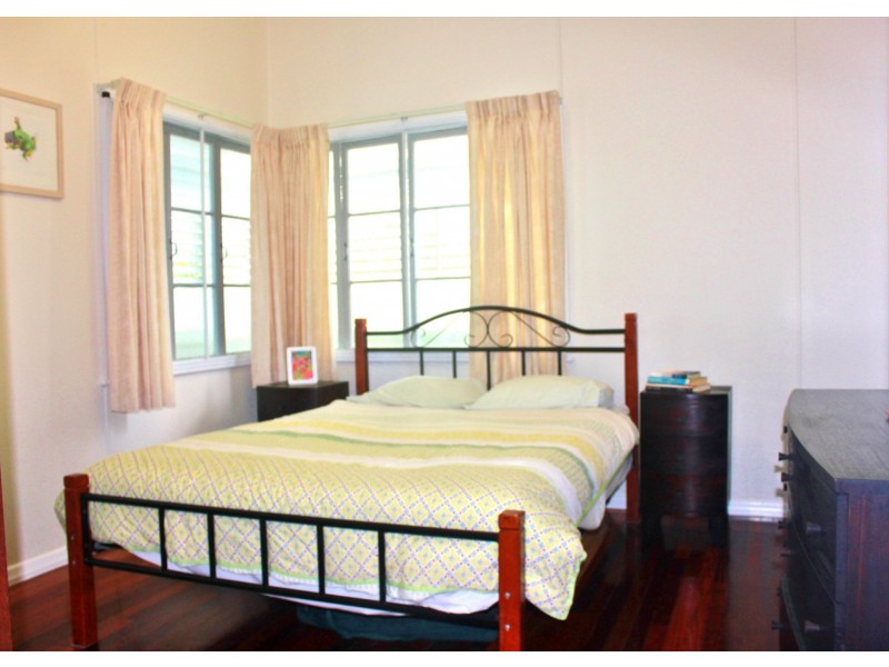 8 Pine Street, Forrest Beach QLD 4850