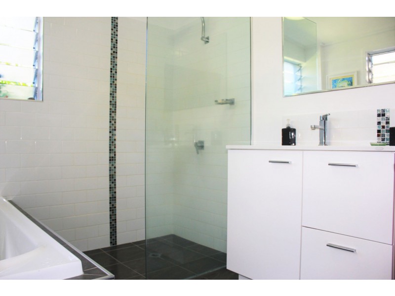 8 Pine Street, Forrest Beach QLD 4850