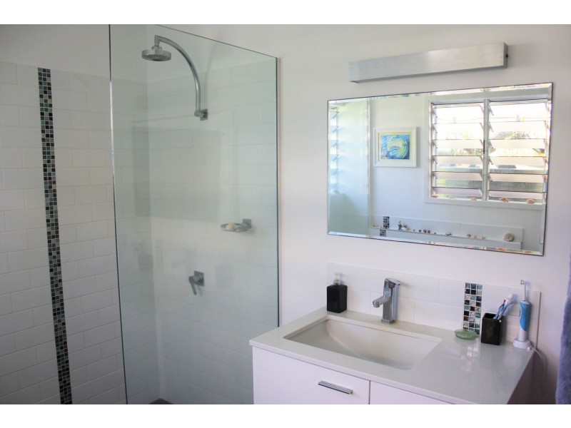 8 Pine Street, Forrest Beach QLD 4850