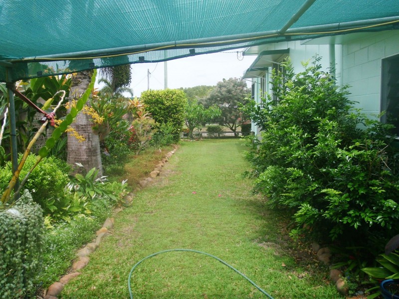 8 Pine Street, Forrest Beach QLD 4850