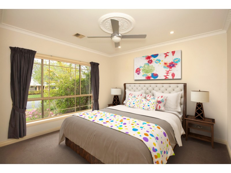 5 Derwent Ave, Tatton NSW 2650