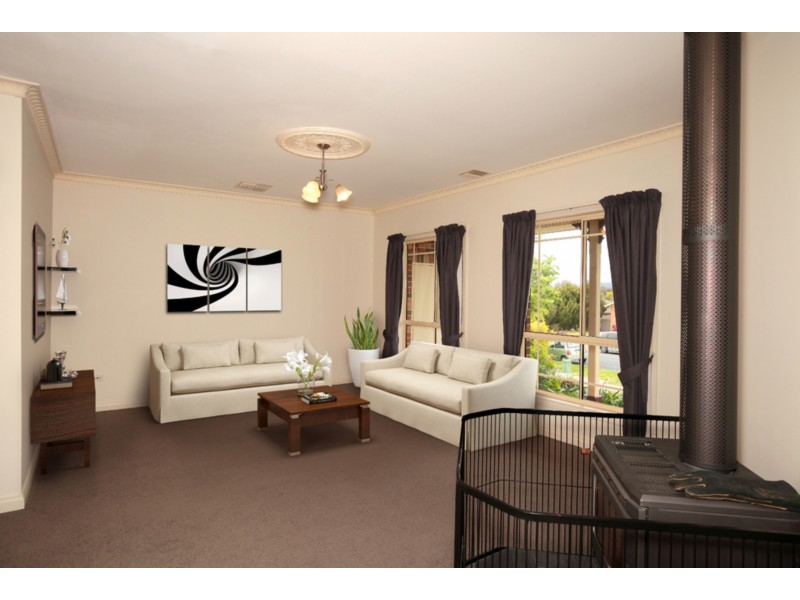 5 Derwent Ave, Tatton NSW 2650