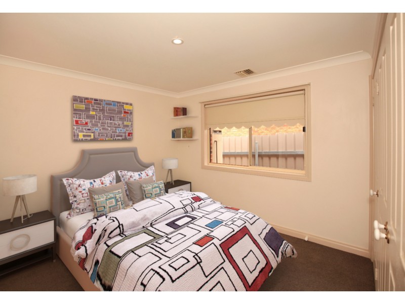 5 Derwent Ave, Tatton NSW 2650